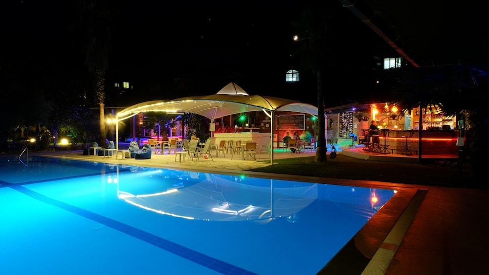 Erendiz Garden Hotel Kemer Buitenkant foto